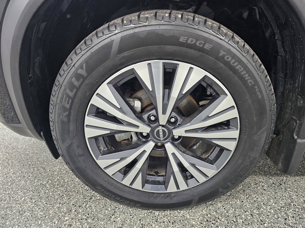 Used 2023 Nissan Rogue SV AWD/4WD image 8
