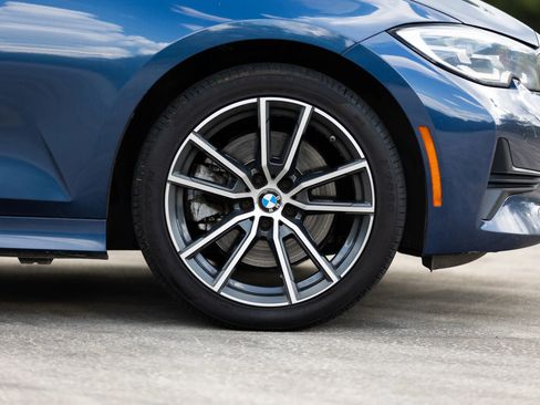 Used 2021 BMW 330i xDrive Sedan w/ Convenience Package image 14