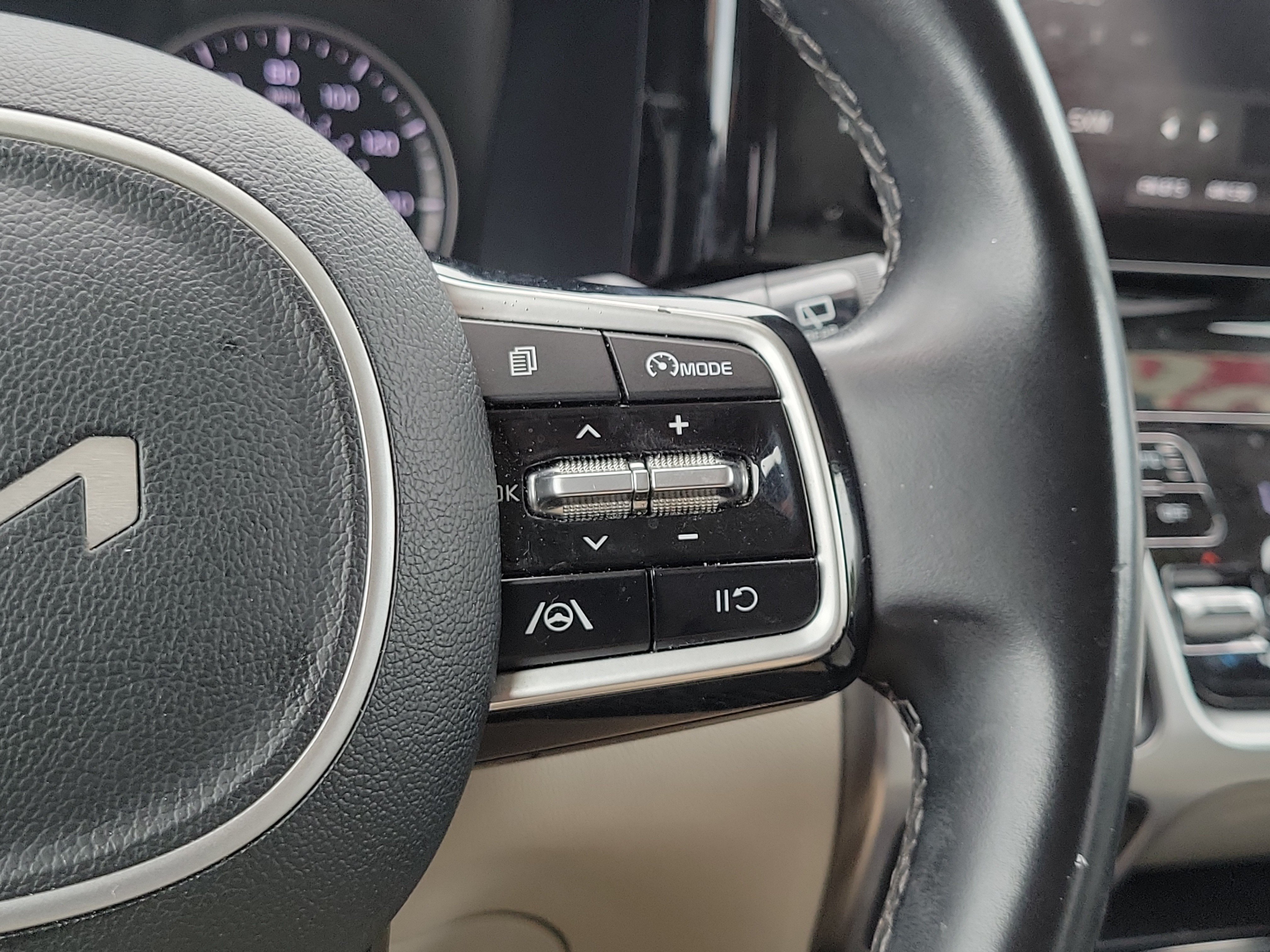 Used 2022 Kia Sorento S FWD image 18