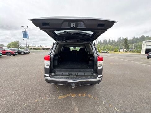 Used 2010 Toyota 4Runner SR5 AWD/4WD image 13
