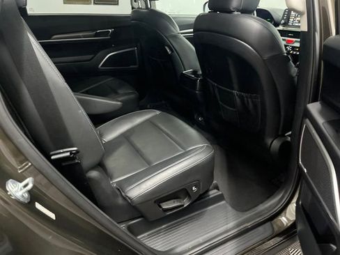 Used 2021 Kia Telluride S AWD/4WD image 29