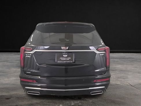 Certified 2025 Cadillac XT6 Premium Luxury image 7