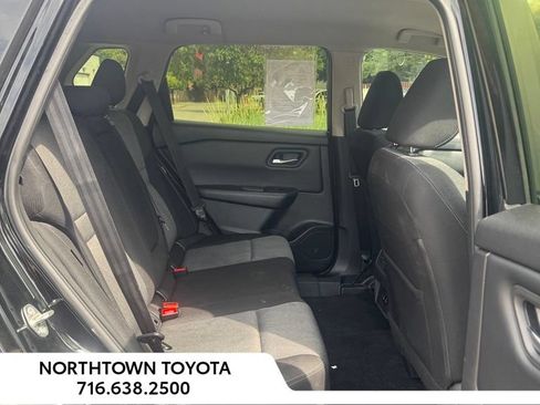 Used 2025 Nissan Rogue SV AWD/4WD image 13