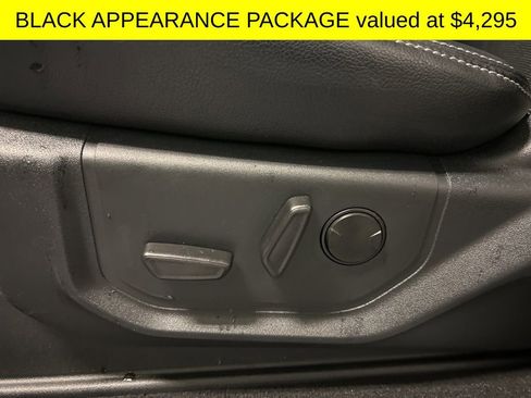 Used 2022 Ford F250 Lariat w/ Black Appearance Package image 3