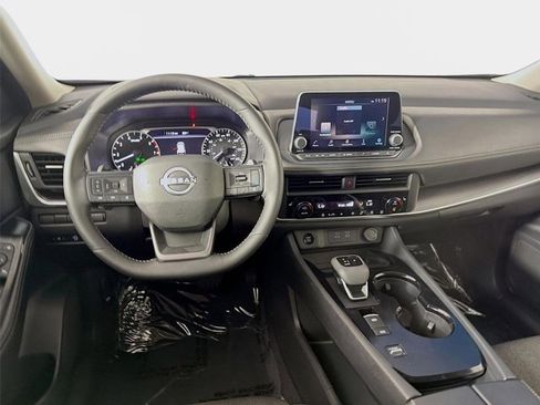 Certified 2026 Nissan Rogue SV w/ Cold Weather Package FWD image 23