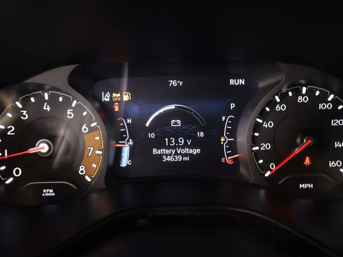 Used 2023 Jeep Compass Sport image 4