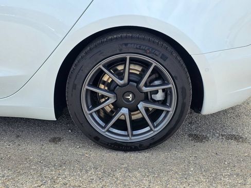 Used 2021 Tesla Model 3 Long Range AWD/4WD image 13