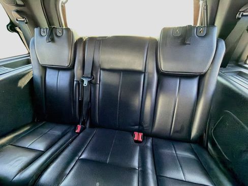 Used 2017 Ford Expedition XLT w/ Equipment Group 202A AWD/4WD image 12
