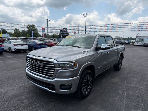 Used 2026 RAM 1500 Laramie AWD/4WD image 9