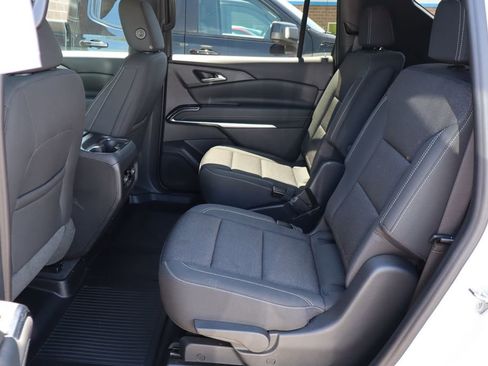 Used 2024 Chevrolet Traverse LT w/ LPO, Floor Liner Package FWD image 38