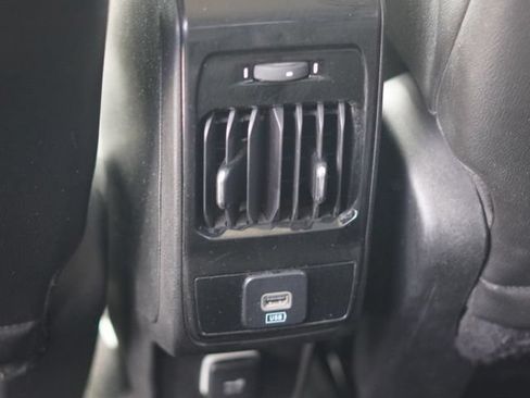 Used 2022 Jeep Compass Limited w/ Mopar Graphics Package AWD/4WD image 37