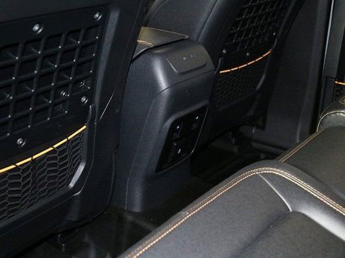 Used 2024 Ford Bronco Badlands image 15