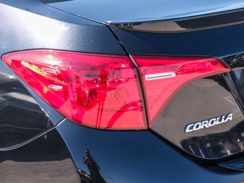 Used 2018 Toyota Corolla SE w/ Carpet Mat Package (TMS) FWD image 7