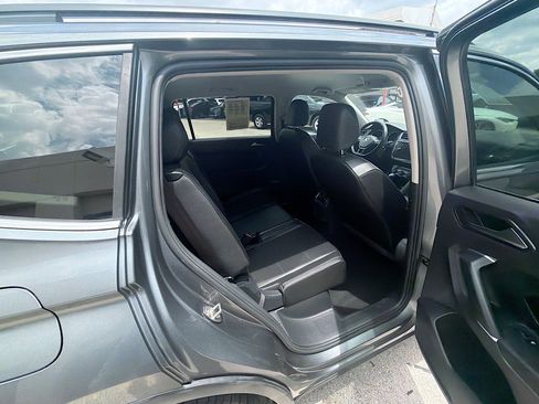 Used 2018 Volkswagen Tiguan SE FWD image 29