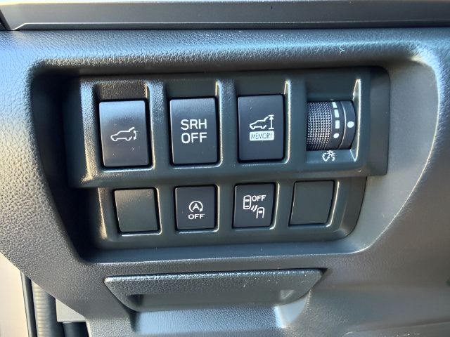Used 2023 Subaru Forester Premium AWD/4WD image 21