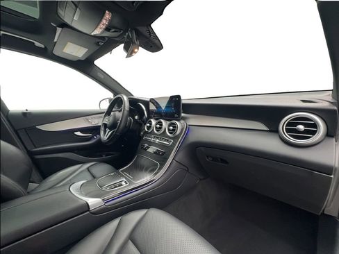 Used 2021 Mercedes-Benz GLC 300 w/ Premium Package image 30