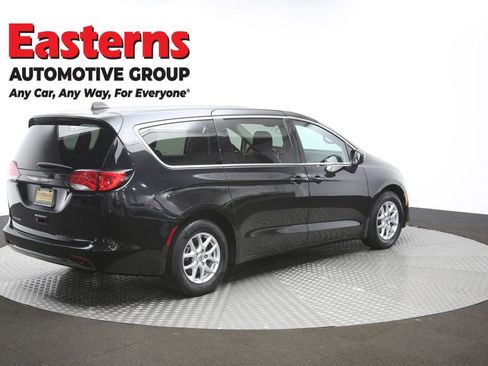Used 2022 Chrysler Voyager LX FWD image 43