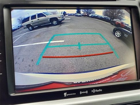 Used 2018 Toyota Highlander Plus image 16