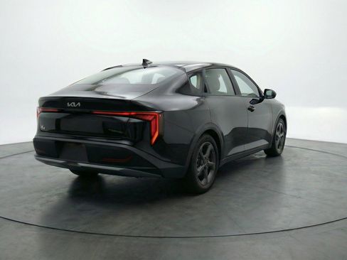 Used 2025 Kia K4 FWD image 9