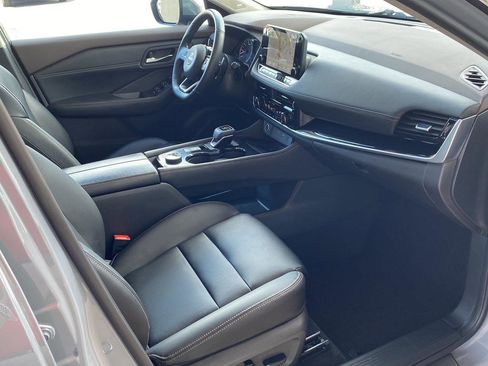 Certified 2023 Nissan Rogue SL w/ SL Premium Package image 28