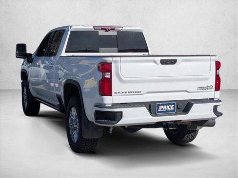 Used 2022 Chevrolet Silverado 2500 High Country w/ Z71 Off-Road Package image 8