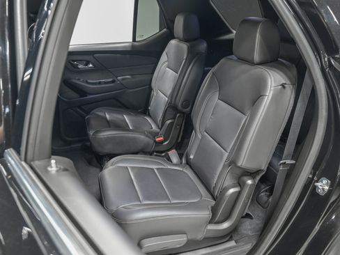 Used 2023 Chevrolet Traverse LT AWD/4WD image 27