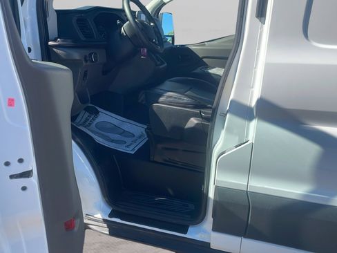 Used 2025 Ford Transit 250 148 Medium Roof RWD image 10