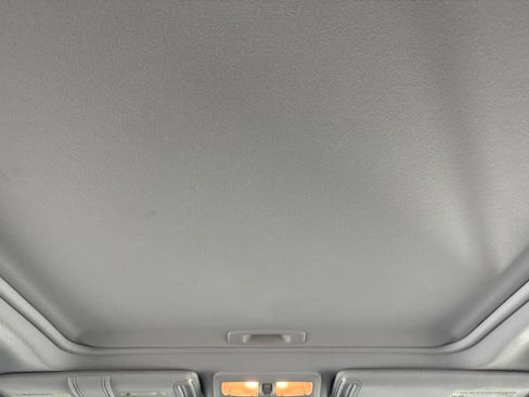 Used 2015 Subaru Forester 2.5i Limited AWD/4WD image 34