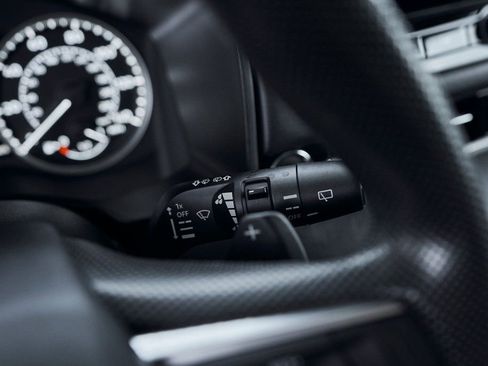 Used 2025 Mitsubishi Outlander ES image 47