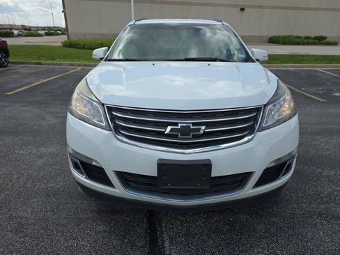 Used 2017 Chevrolet Traverse LT w/ Style and Technology Package FWD image 8