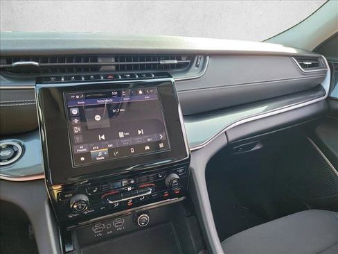 Used 2021 Jeep Grand Cherokee L Laredo w/ Luxury Tech Group I image 20