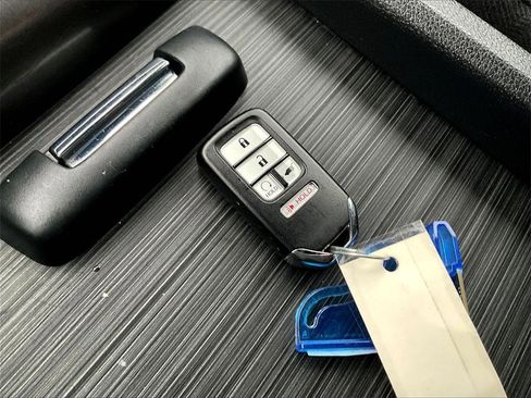 Used 2022 Honda Pilot Sport image 29