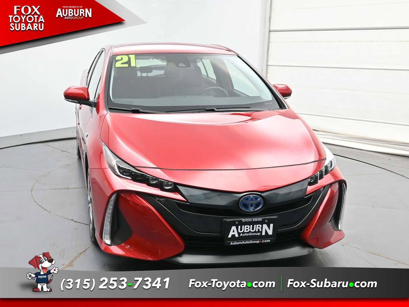 Used 2021 Toyota Prius Prime XLE FWD image 3