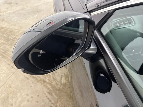 Certified 2022 Honda Civic Touring image 9