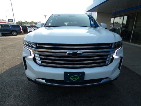 Certified 2024 Chevrolet Suburban High Country w/ Advanced Technology Package AWD/4WD image 5