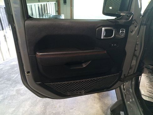 Used 2020 Jeep Gladiator Mojave AWD/4WD image 10