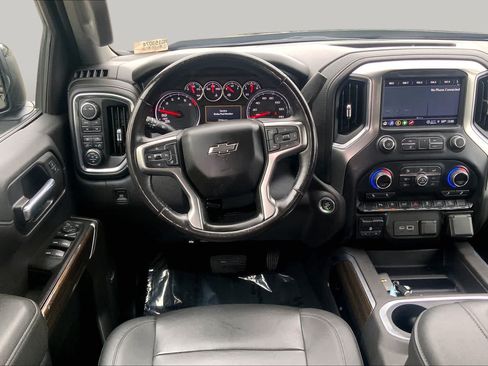 Used 2021 Chevrolet Silverado 1500 LT Trail Boss w/ Convenience Package II AWD/4WD image 6