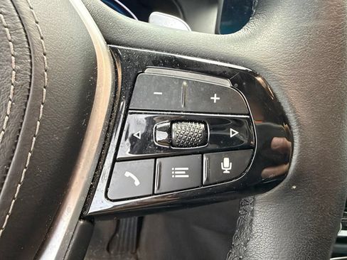 Used 2023 BMW 530e w/ Premium Package RWD image 13