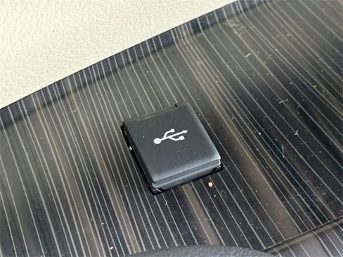 Used 2022 Toyota Sienna Platinum image 27