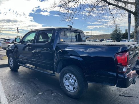 Used 2021 Toyota Tacoma SR image 9