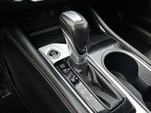 Used 2024 Nissan Altima 2.5 SV w/ SV Premium Package FWD image 16