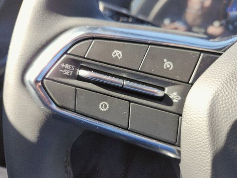 New 2026 Chevrolet Equinox LT w/ Convenience Package II image 35