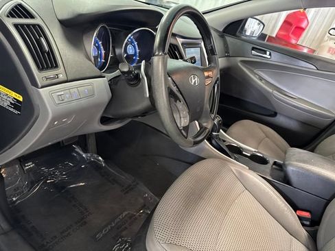 Used 2012 Hyundai Sonata SE w/ Navigation & Sunroof Pkg FWD image 32