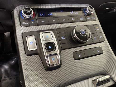 Used 2025 Hyundai Palisade SEL FWD image 33