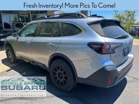 Used 2022 Subaru Outback Premium AWD/4WD image 3