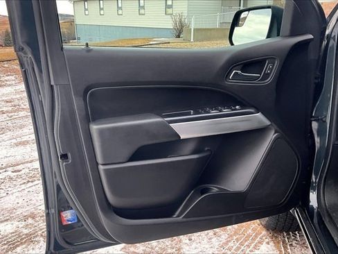 Used 2018 Chevrolet Colorado LT image 19