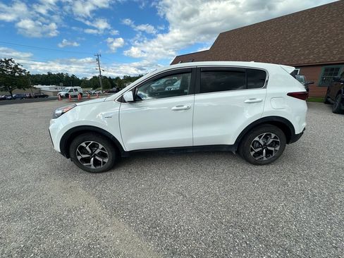 Used 2020 Kia Sportage LX AWD/4WD image 2