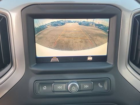 Certified 2022 Chevrolet Silverado 1500 Custom RWD image 17