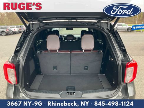 Used 2020 Ford Explorer Platinum w/ Premium Technology Package image 14