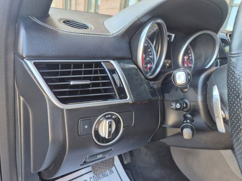 Used 2017 Mercedes-Benz GLS 450 4MATIC image 28